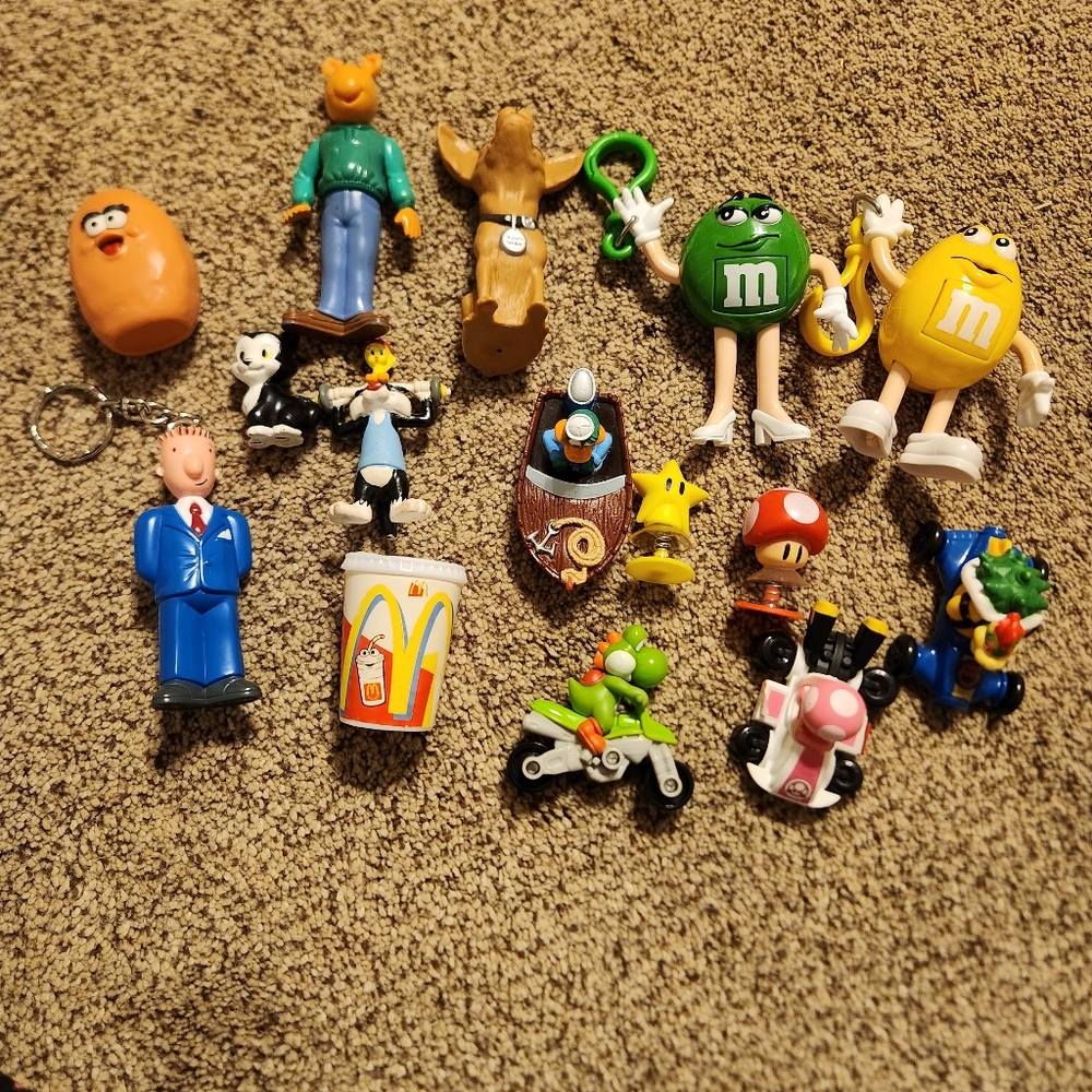 Vintage Mcdonalds Toys- Pretend Drivethru 1999, Mario cart, Taco Bell Chihuahua
